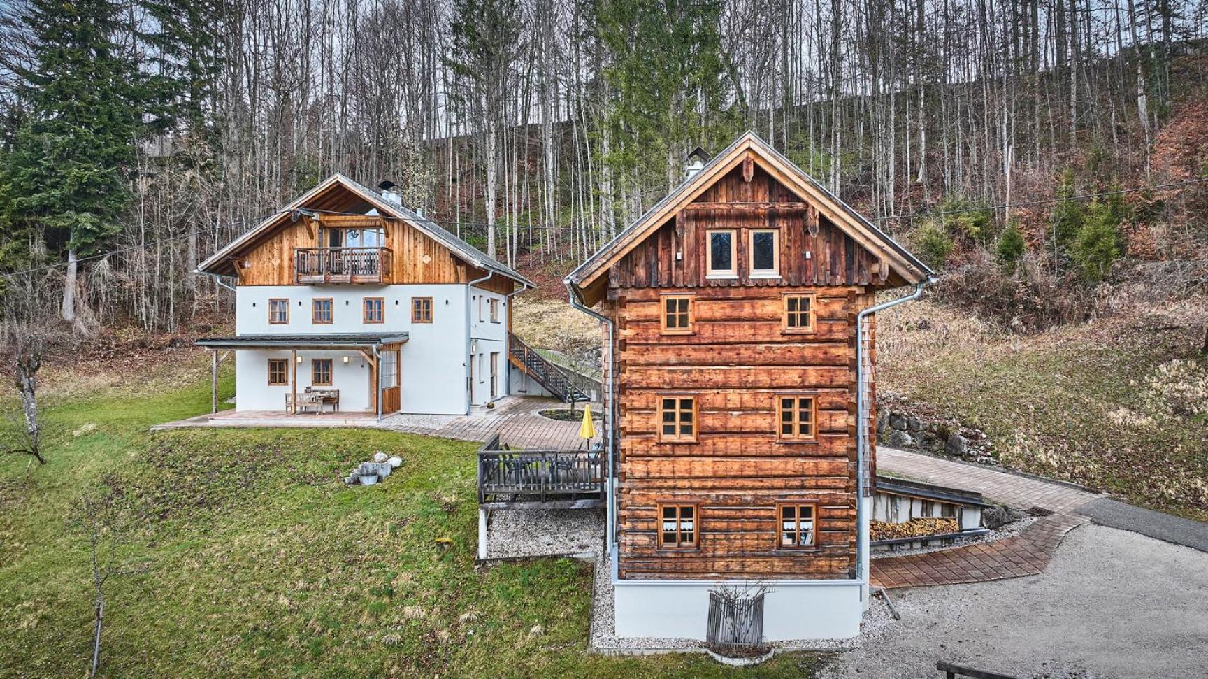 Waldharmonie - Chalet & Apartments Bad Goisern Bagian luar foto