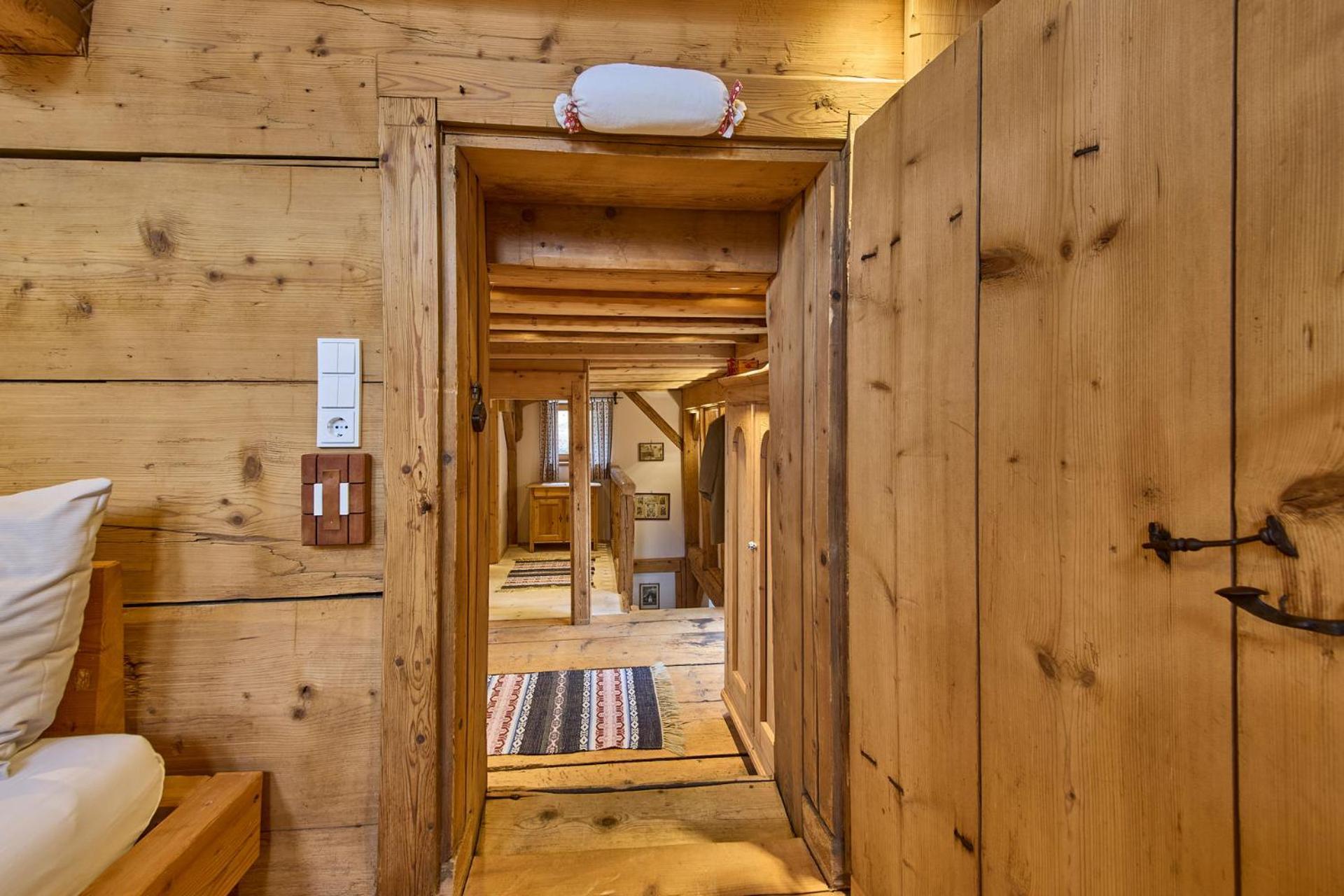 Waldharmonie - Chalet & Apartments Bad Goisern Ruang foto